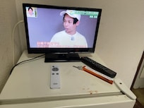 不知血滇還是茄汁漬,在雪櫃面門邊上