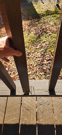 A child could easily fall through and off deck. 1200 for 6 nights to stay in a safety nightmare. Kitchen sink faucet handle not even attached to faucet. Totally not worth the cost.