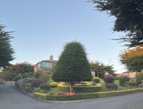 Entrance to Rooms and Cottages