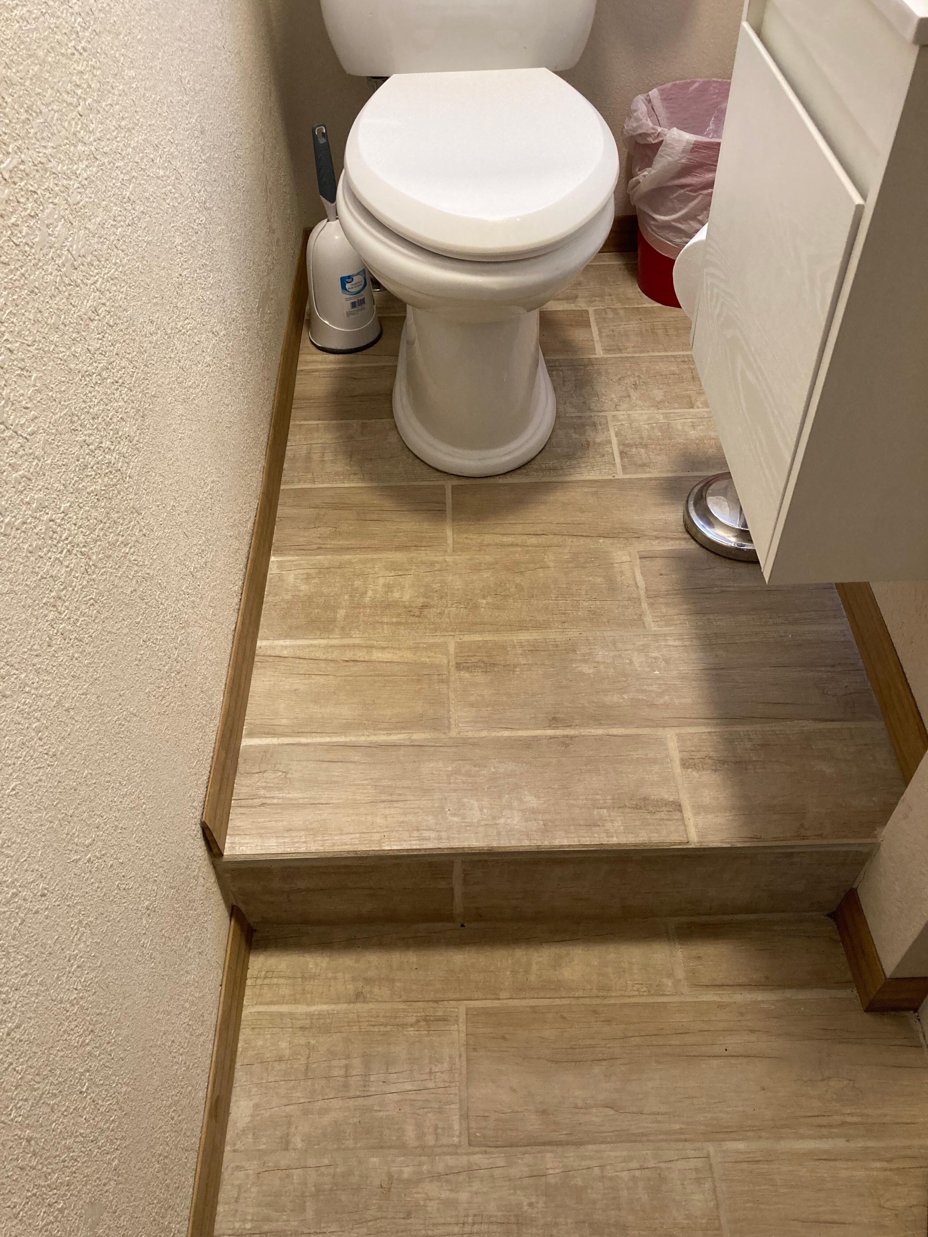 is this bathroom for real? Use for 1 to 6 people if you stay here