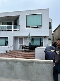 Front view of property