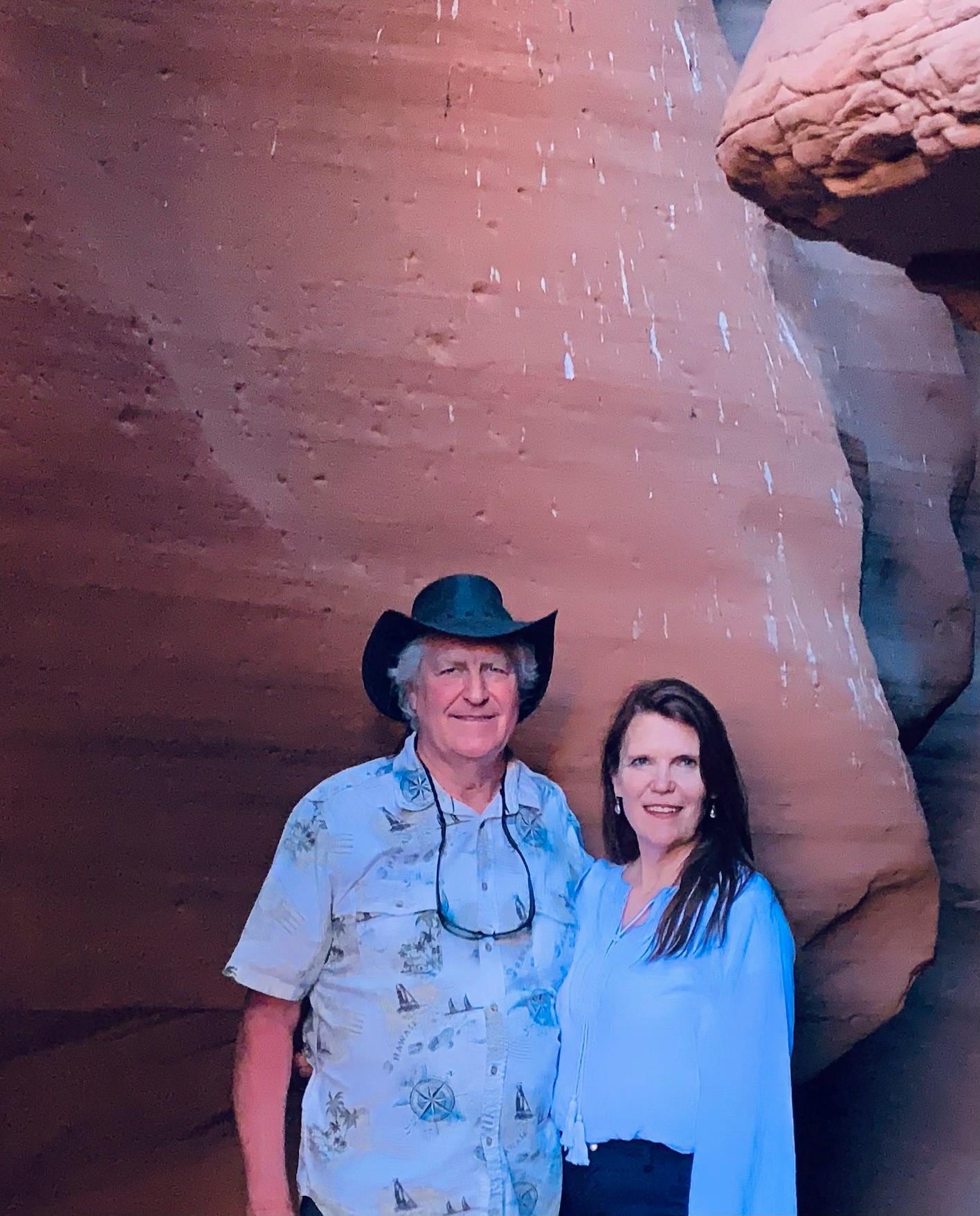 10 minutes to Upper Antelope Canyon Tour with a 10 minute drive to the Slot Canyon Tour!