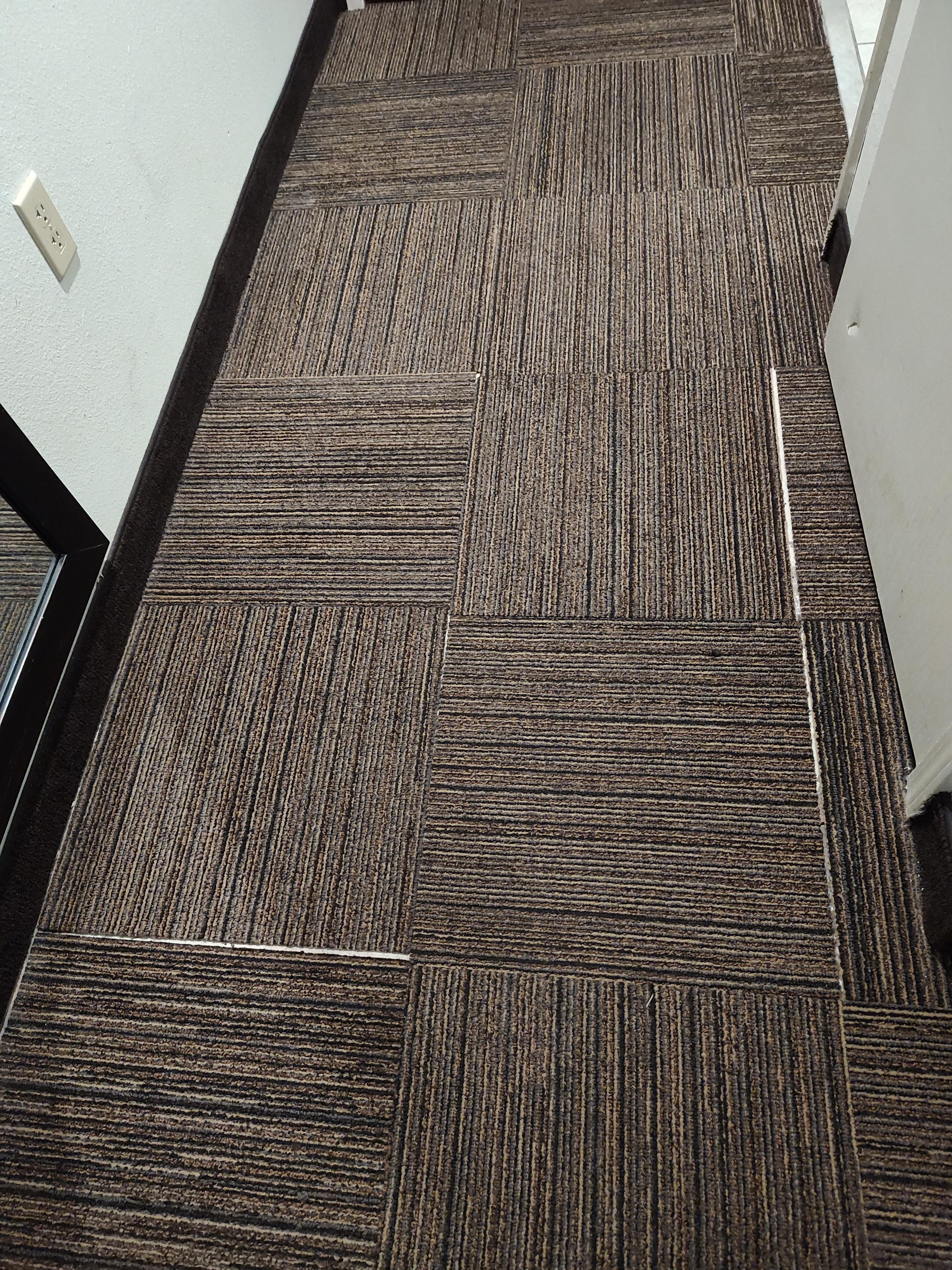 Loose carpet squares 