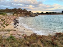 Herrlicher Strand nur 50 m vom Haus entfernt, hier bei Flut