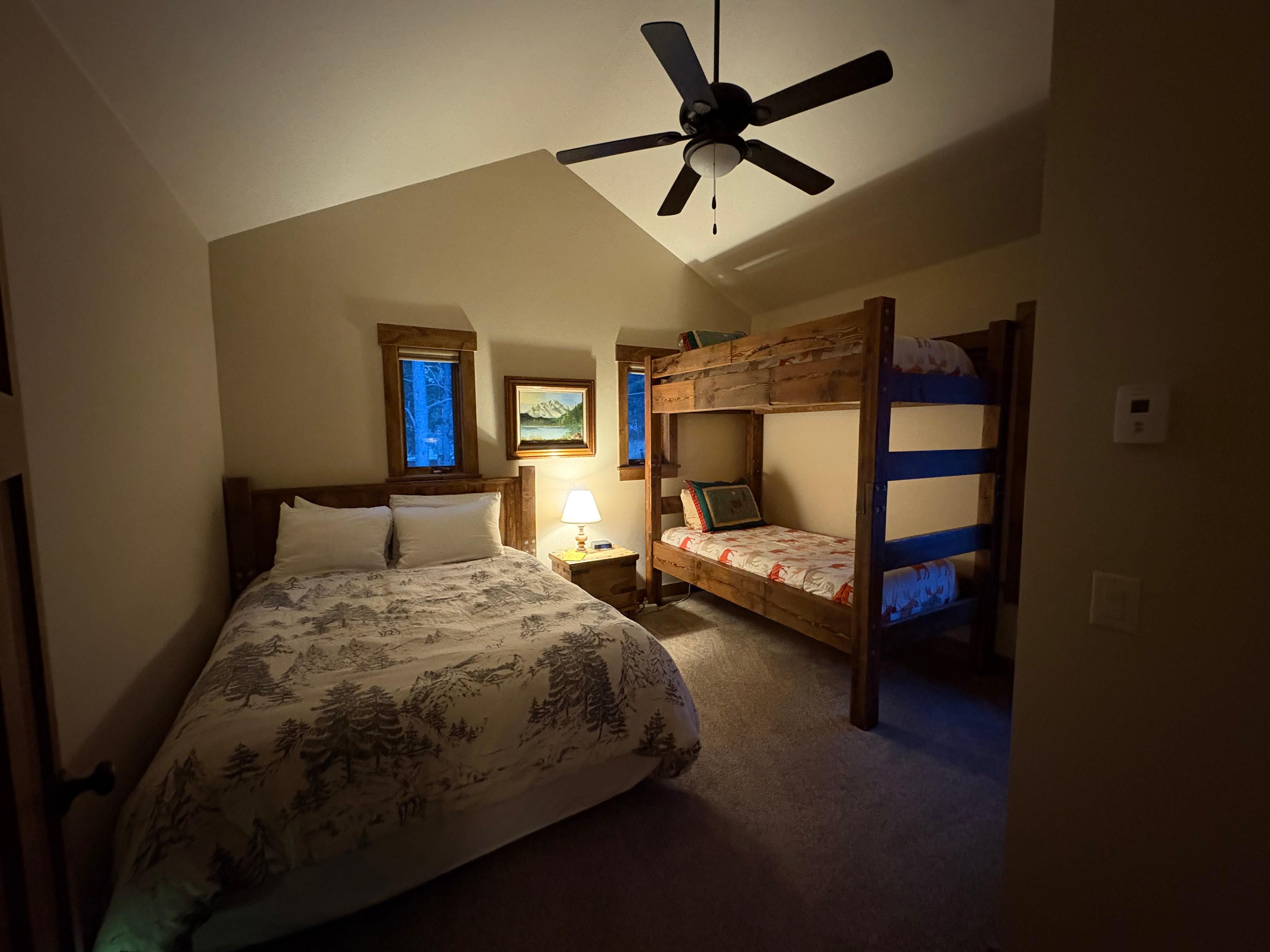 Guest room with bunkbeds