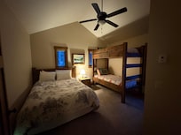 Guest room with bunkbeds
