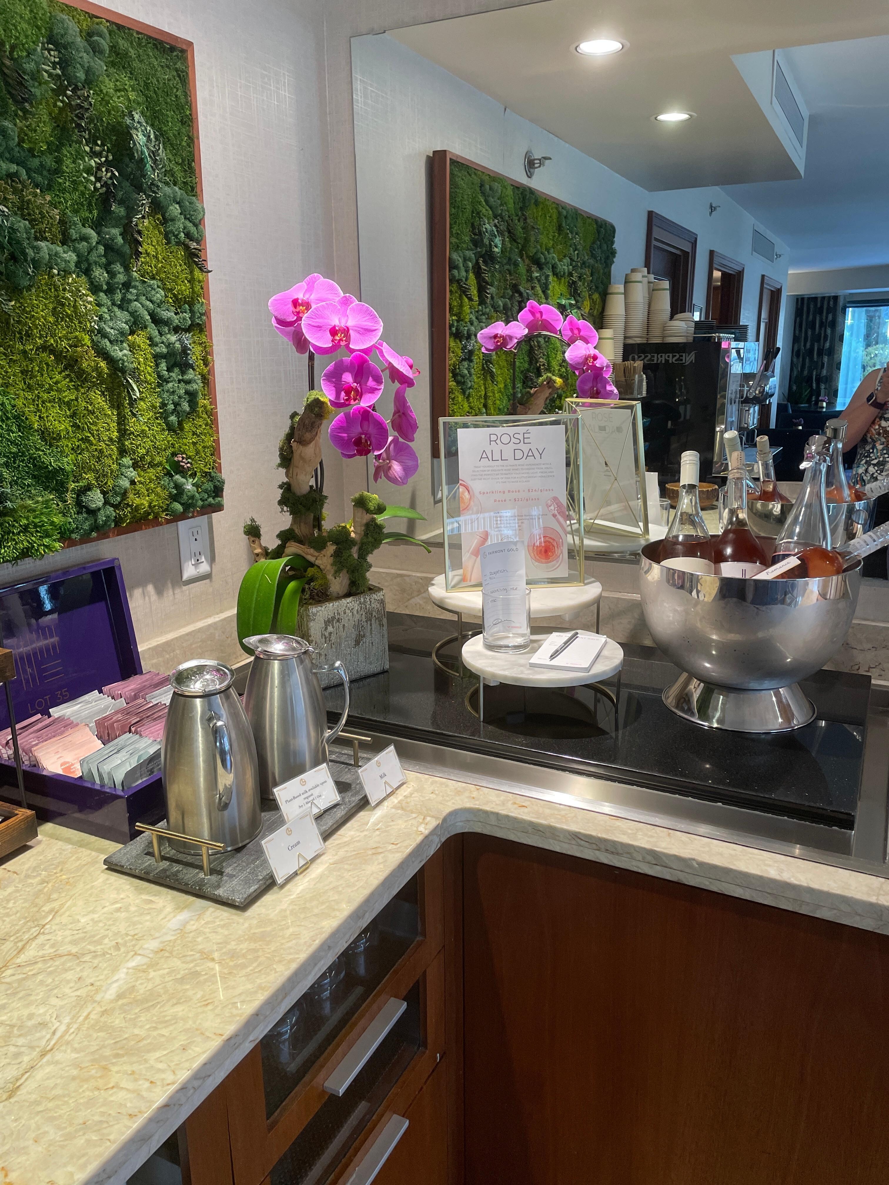 Teas(included)and wine(22.-24.00/ glass)