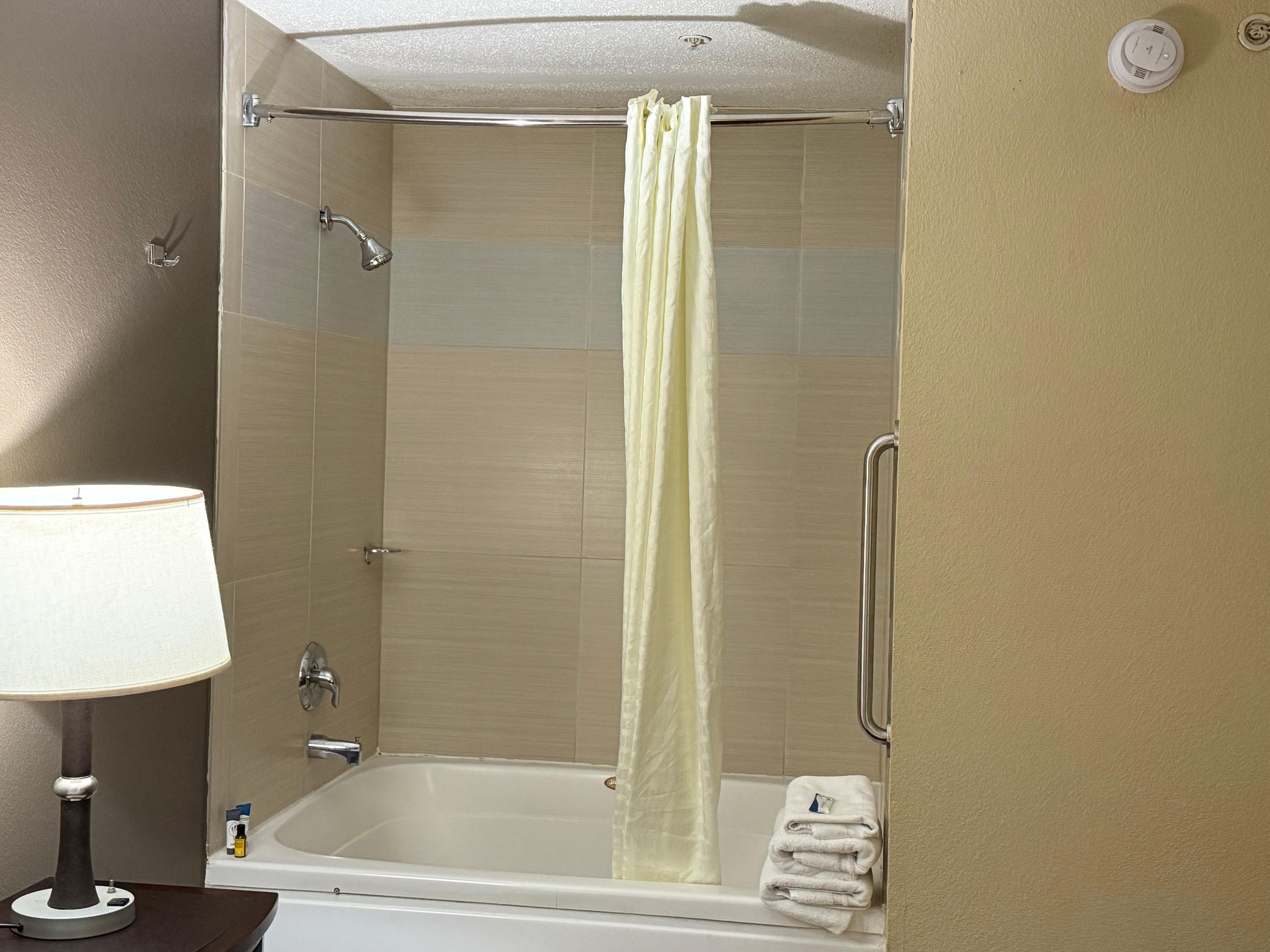 Jetted tub in room with shower combo???