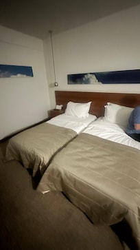 Quin yatak beklerken berilen oda daki yatak
Sonradan değiştirildi