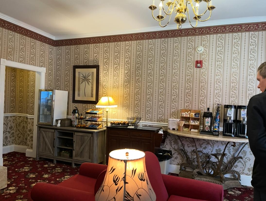 Lobby coffee/grab and go