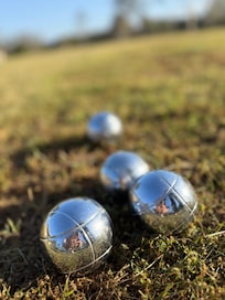 Perfect spot for boule .. although mind the bindies