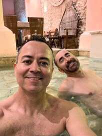 A relajarnos en la alberca de planta baja