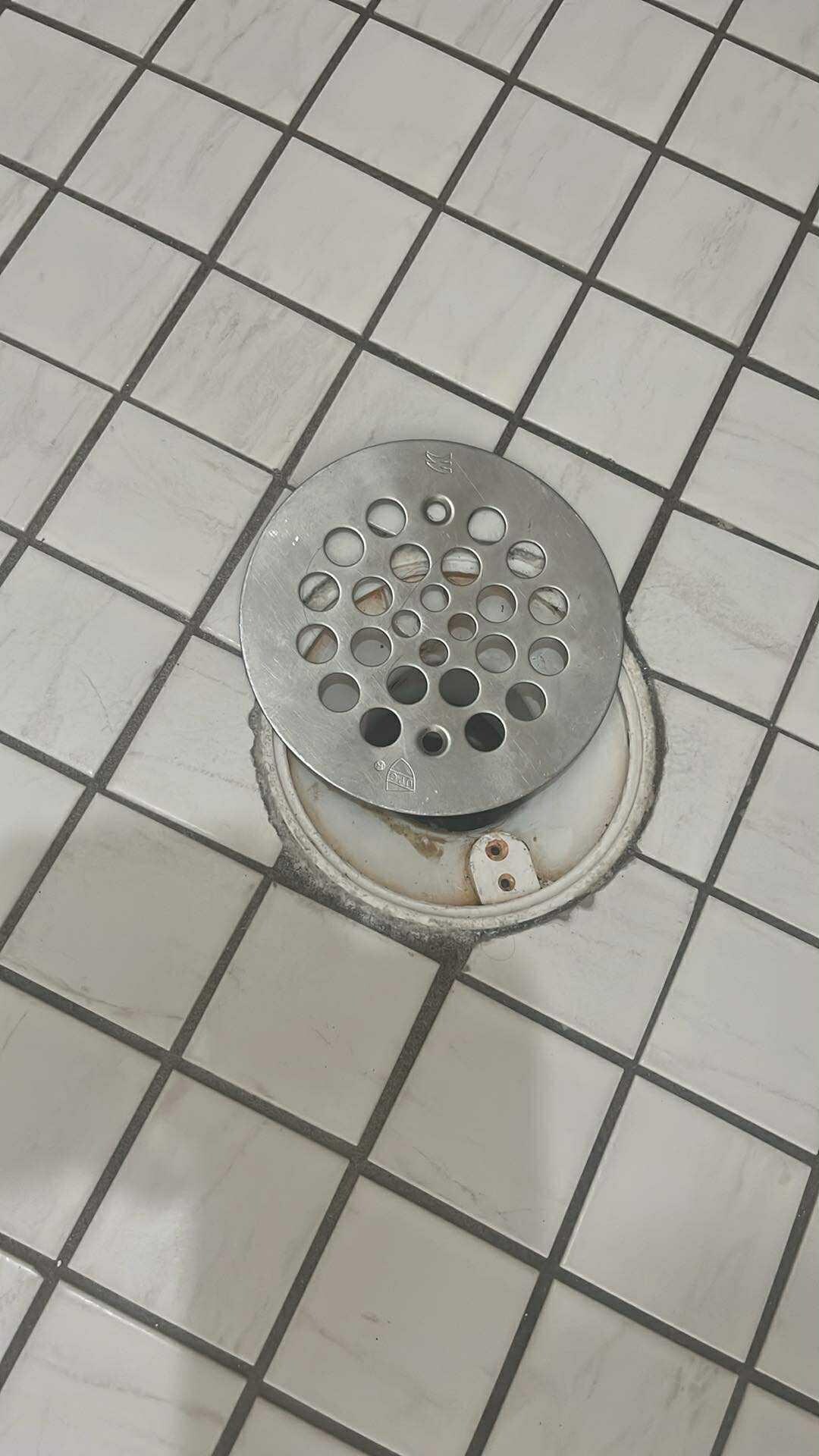 Drain cover not attached.