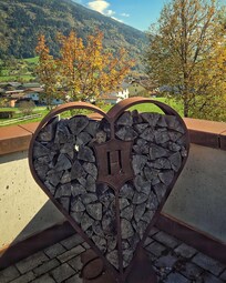 Detail mit Herz – Tradition und Moderne vereint in einem Haus voller Wärme und Persönlichkeit.