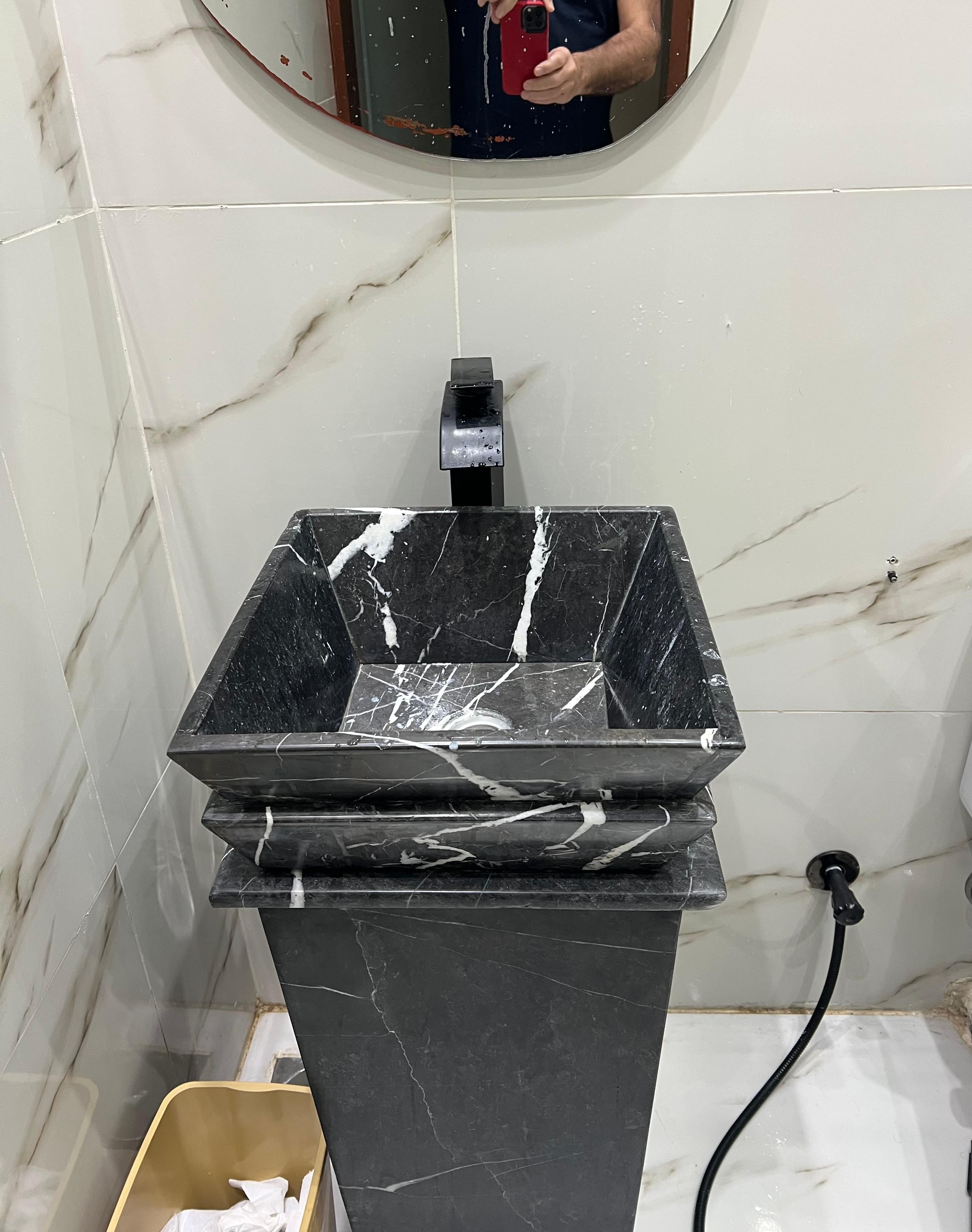 Aucune tablette pour les items de toiletteries