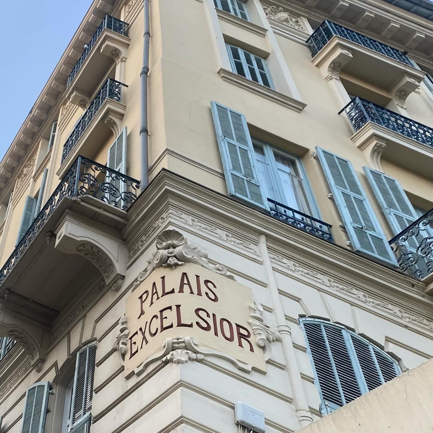 When ordering an Uber/taxi, the address they will meet you at is at the corner of Rue d’Italie
