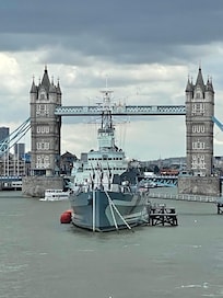 HMS Belfast and Tower bridge