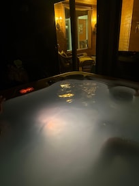 Amazing hot tub