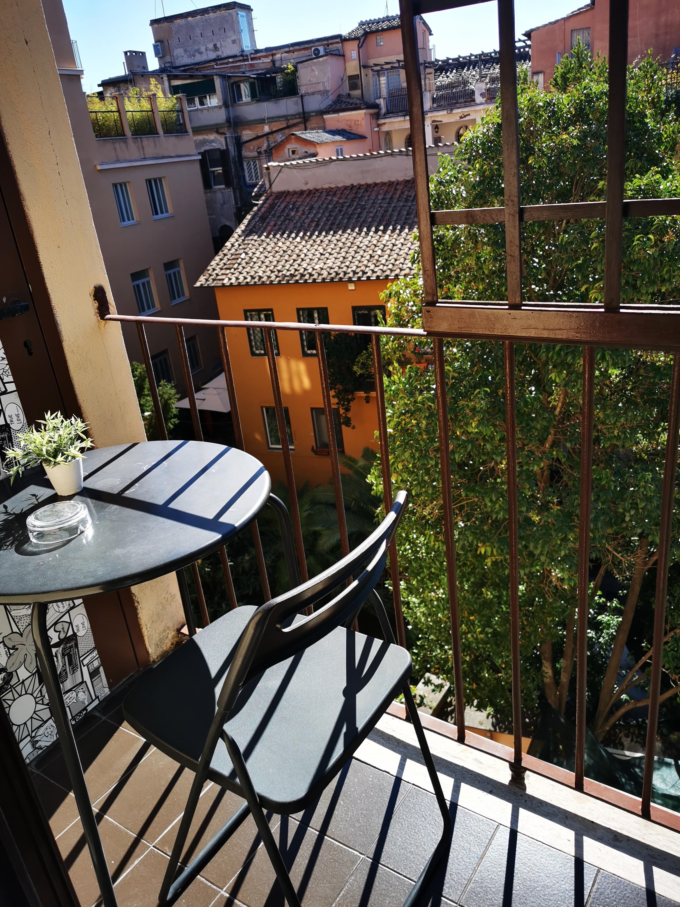 Balkon zur linken Seite 