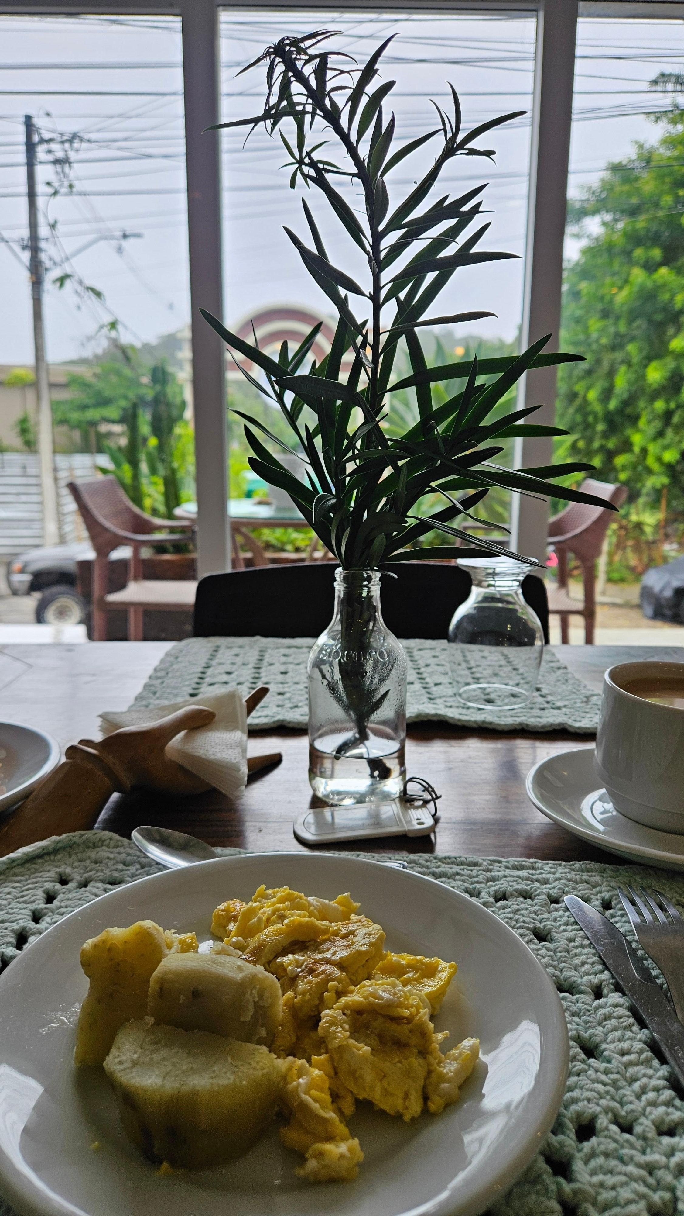 Eu curtindo o café da manhã!