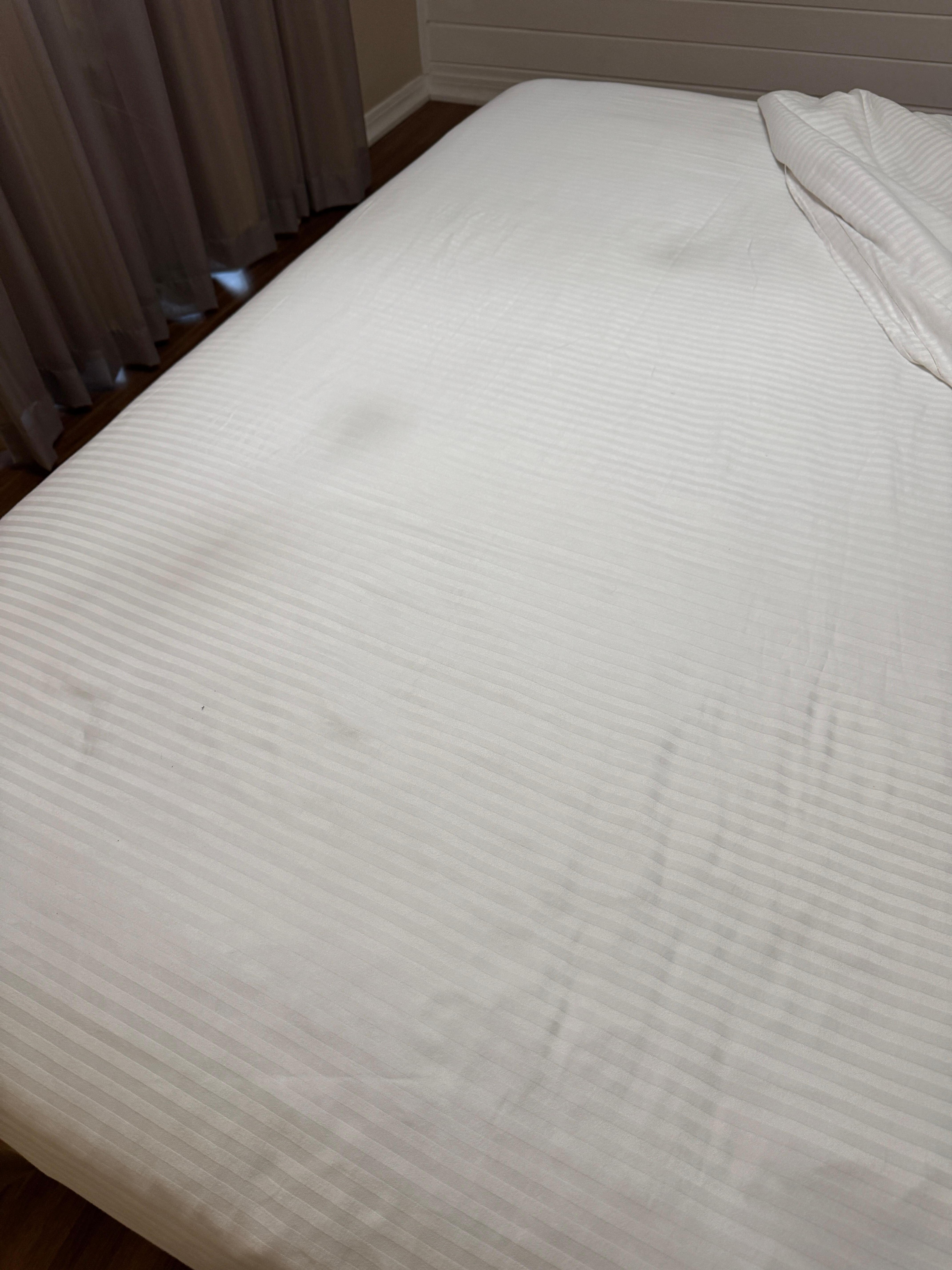 Stained bedding. Notified property who sent housekeeping - who remade my bed with the stained linens. 