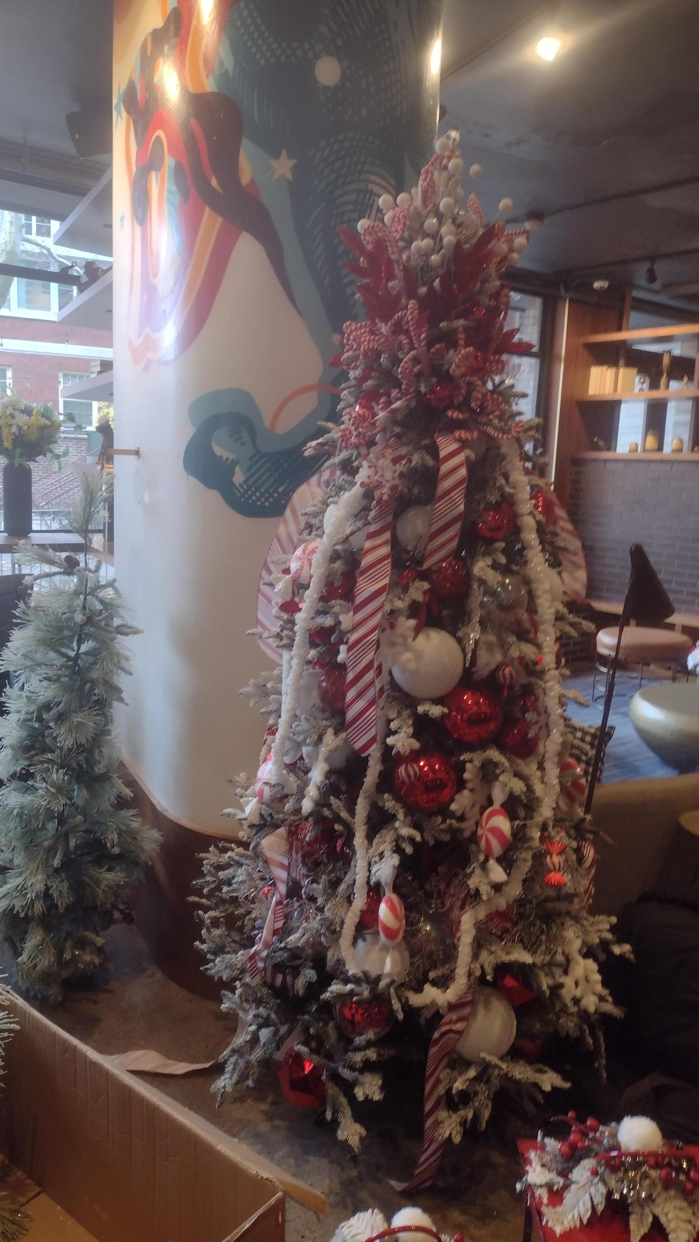 Beautifully decorated tree, lobby 