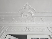 Gorgeous ceilingwork.