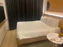 Zimmer mit Queensbett