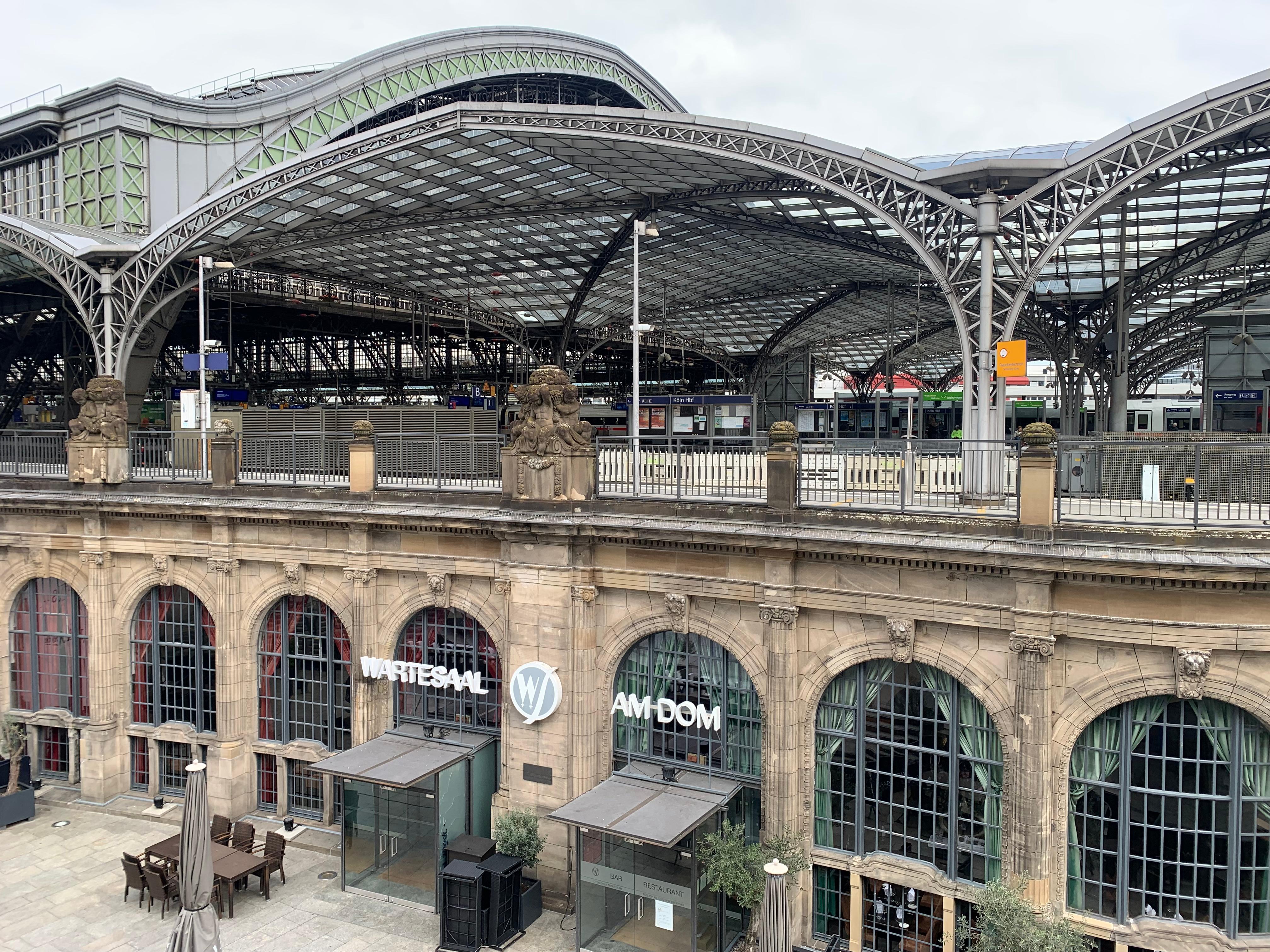 The nearby Hauptbahnhof