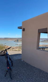 Picnic shelter in Elephant Butte State Park