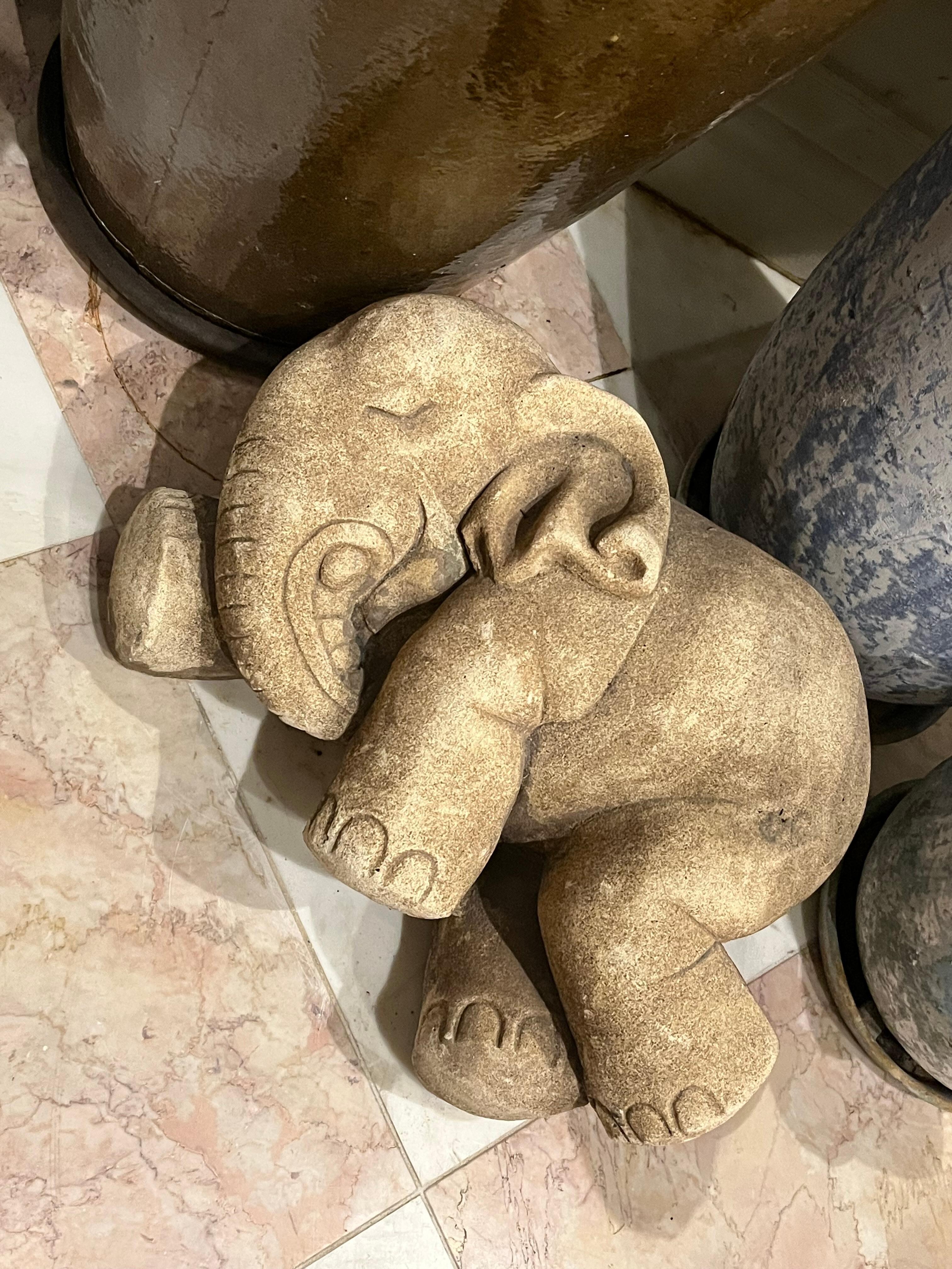 Adorable baby elephant sculpture ♥️