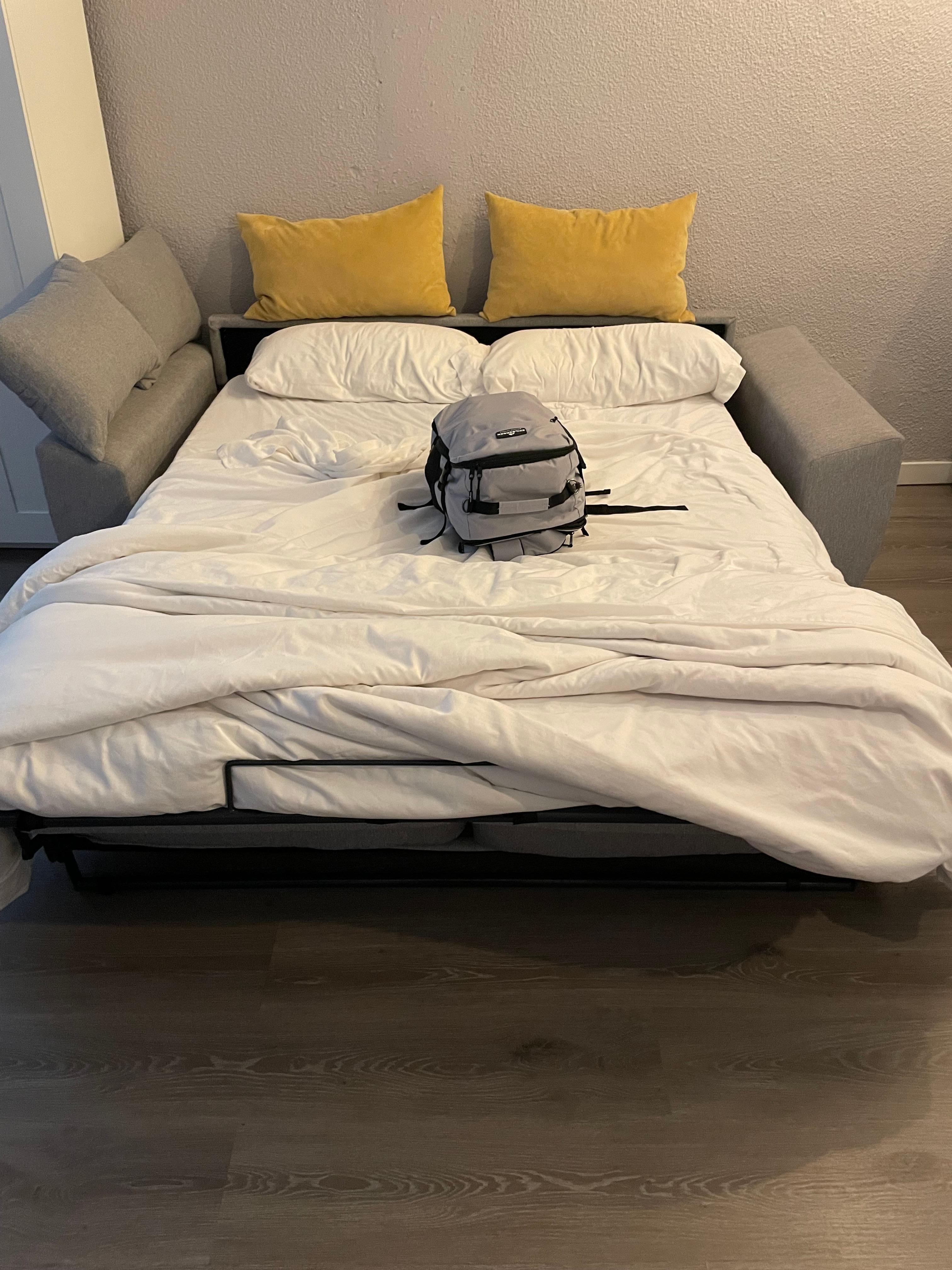 Divano letto molto comodo e grande