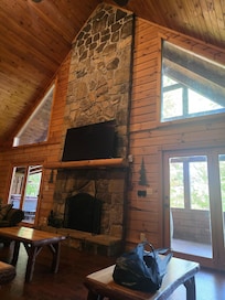 Living area was beautiful other than the very dirty windows and spiderwebs on the outside of the windows