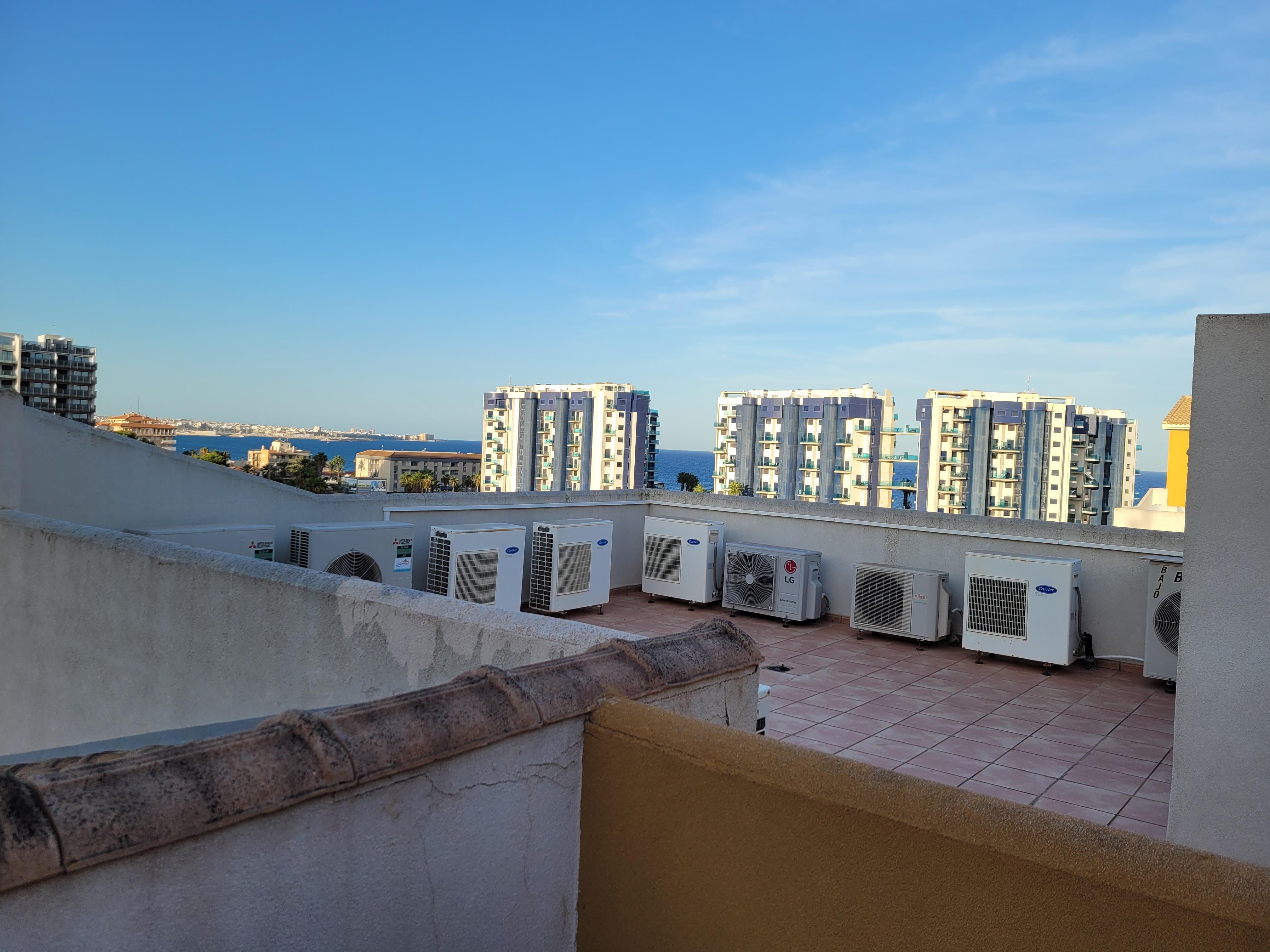 Vue mer....et climatiseurs 