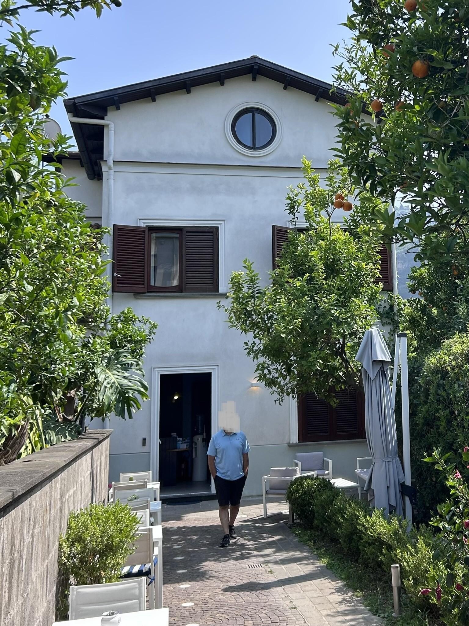 Front view of La Villetta