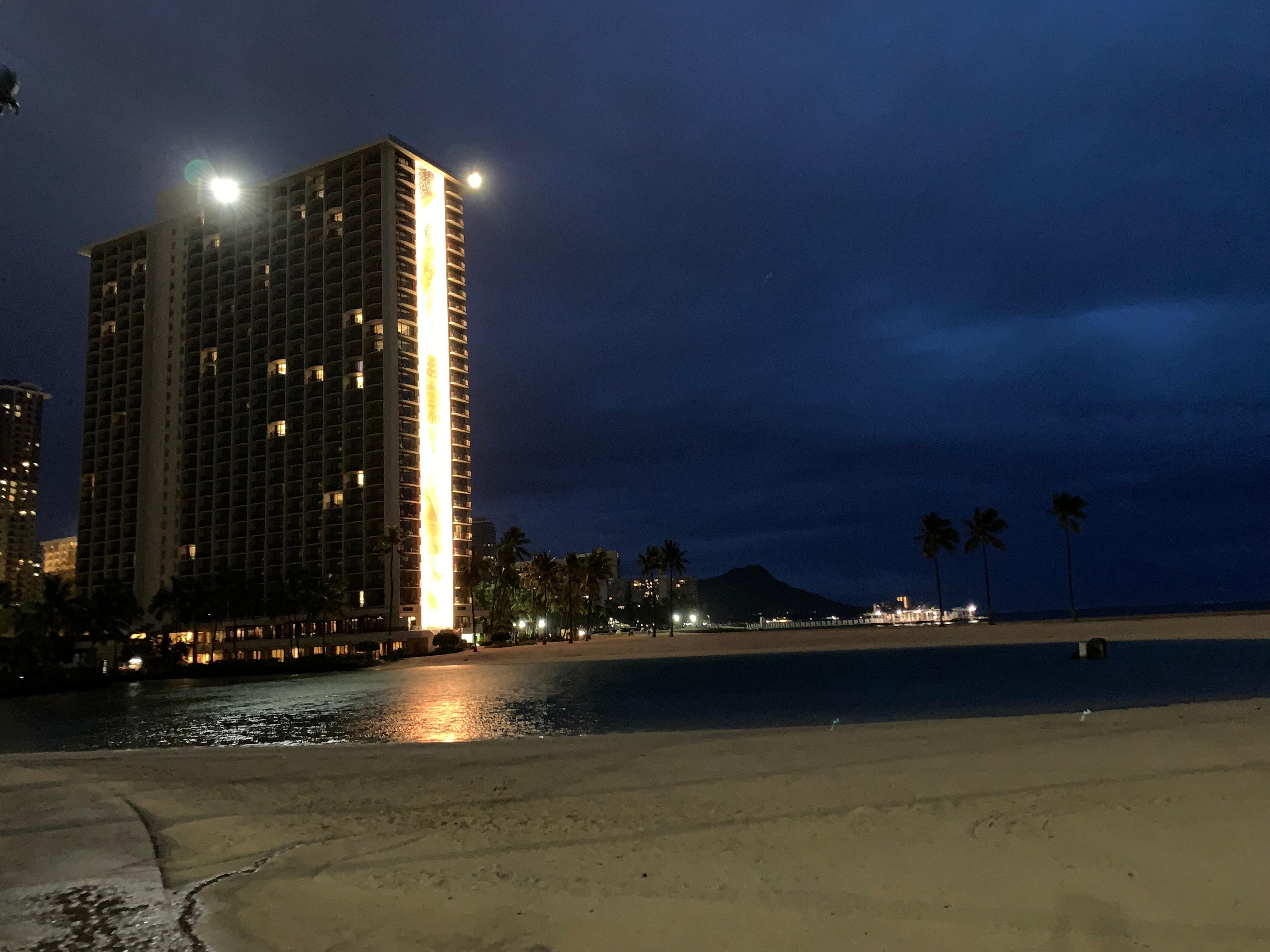 Night view of the lagoon