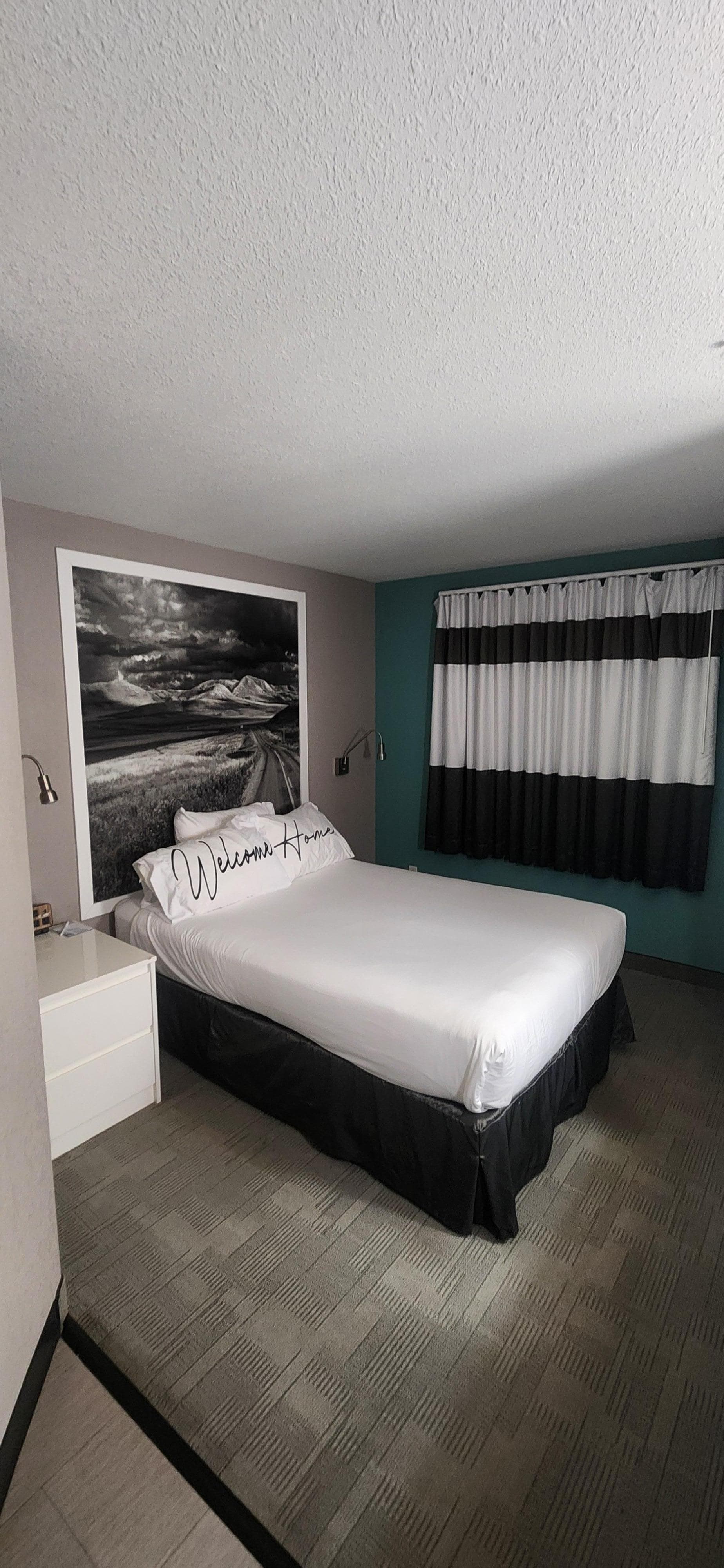 Very comfortable bed and clean room