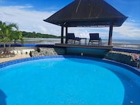 Plunge pool at the 'Lighthouse' accomodation