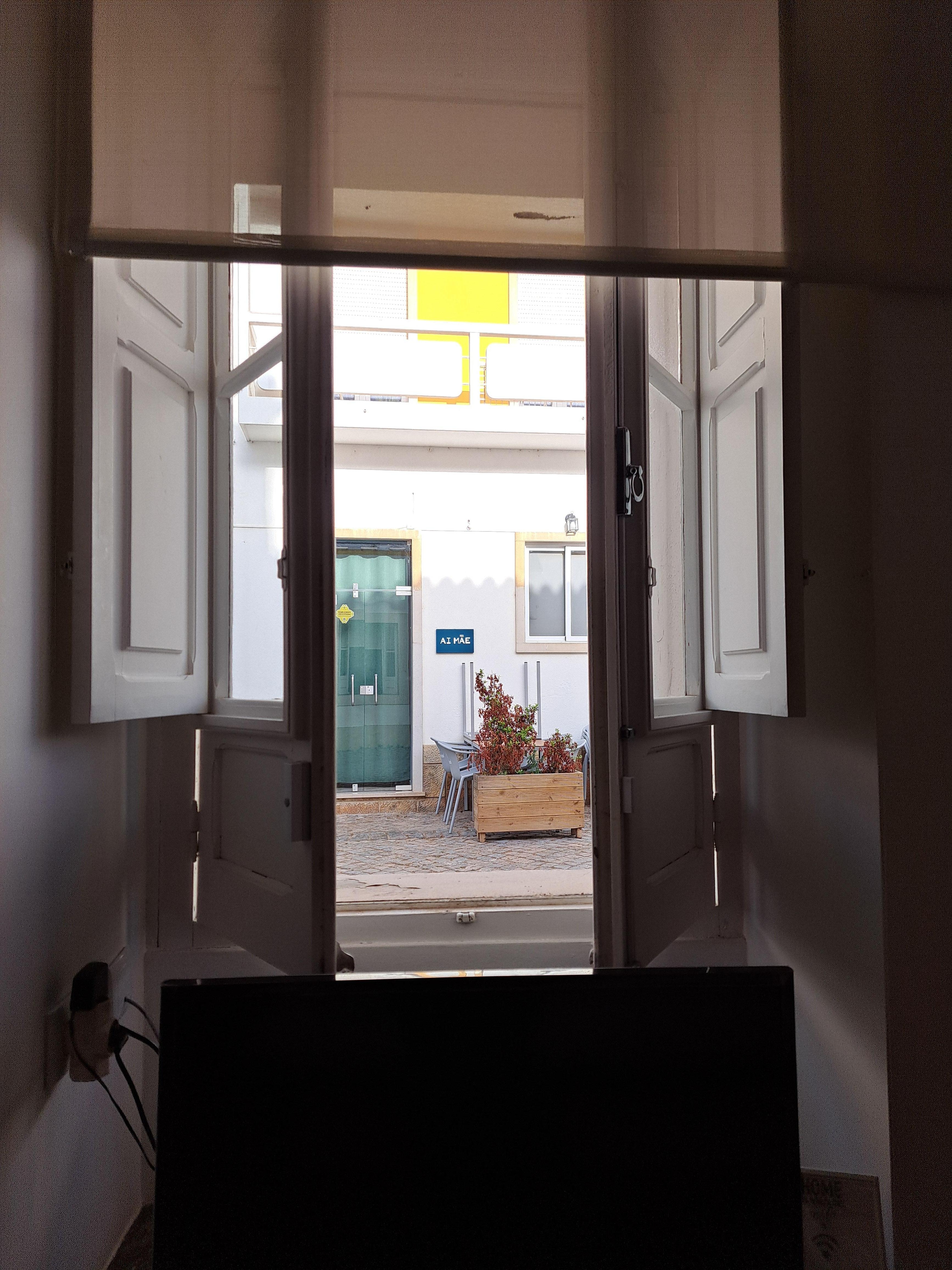 Font door - restaurant view