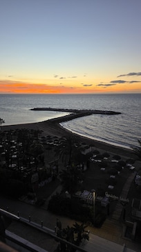 Utsikt från vår takterrass, tidig morgon