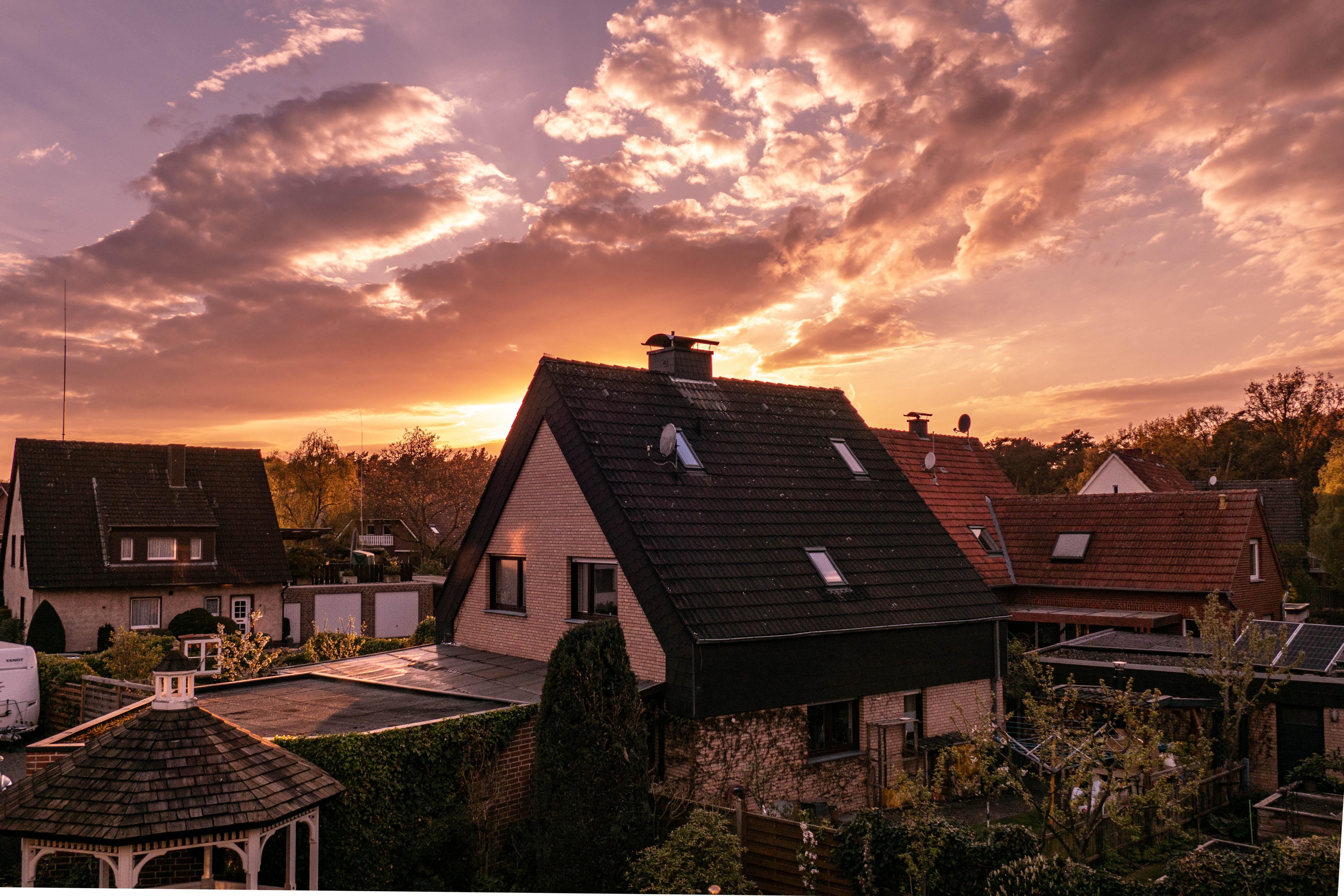 Sonnenuntergang - vom Balkon vor der Eingangstüre aus. Hier kann man gemütlich sitzen!