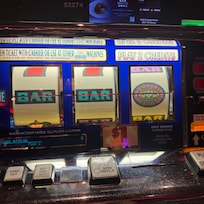 Slot machine machines that actually play out