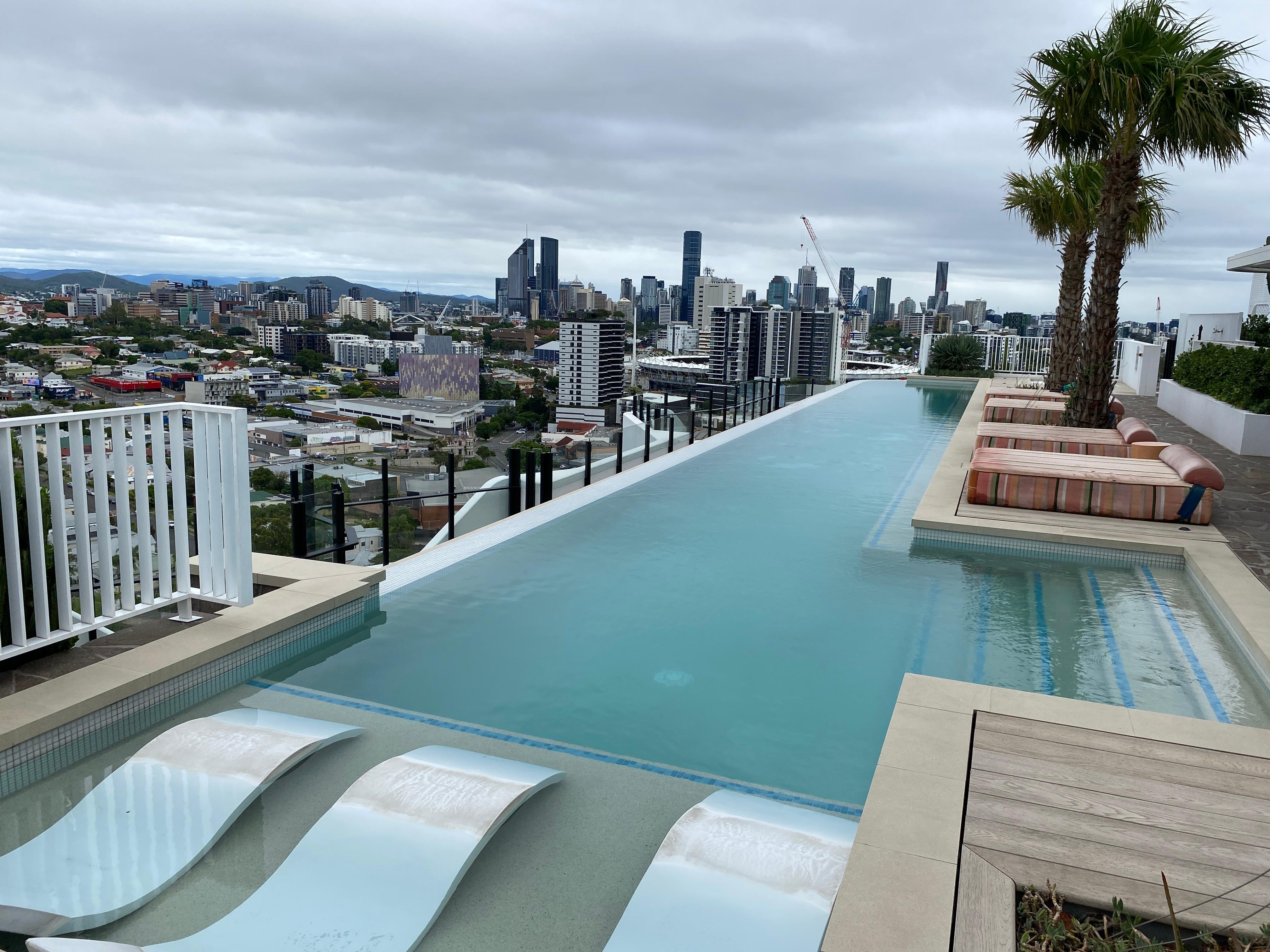 Roof top pool