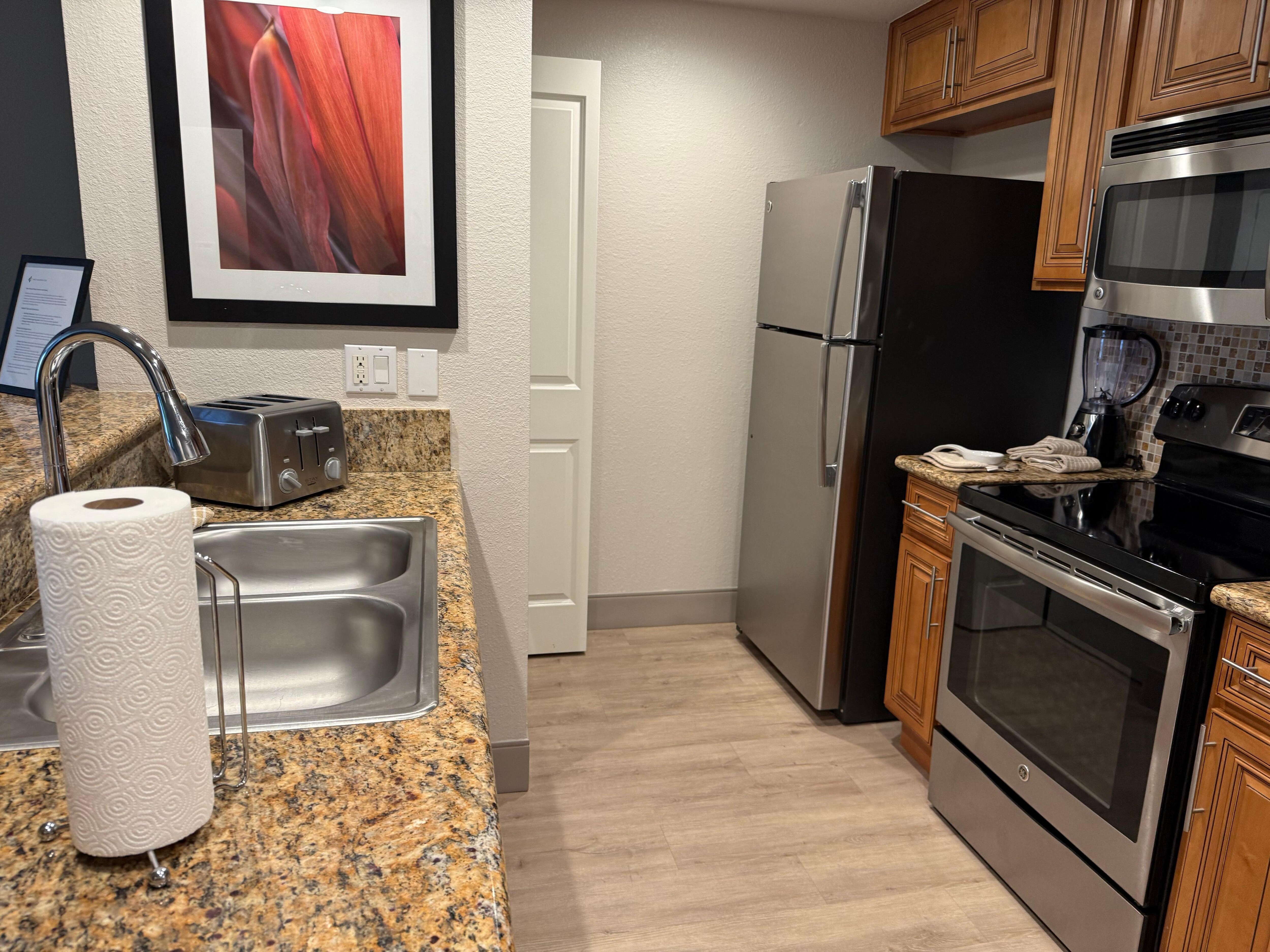 Full Size Kitchen with Oven, Microwave, Toaster, Dishwasher and Washer / Dryer 
