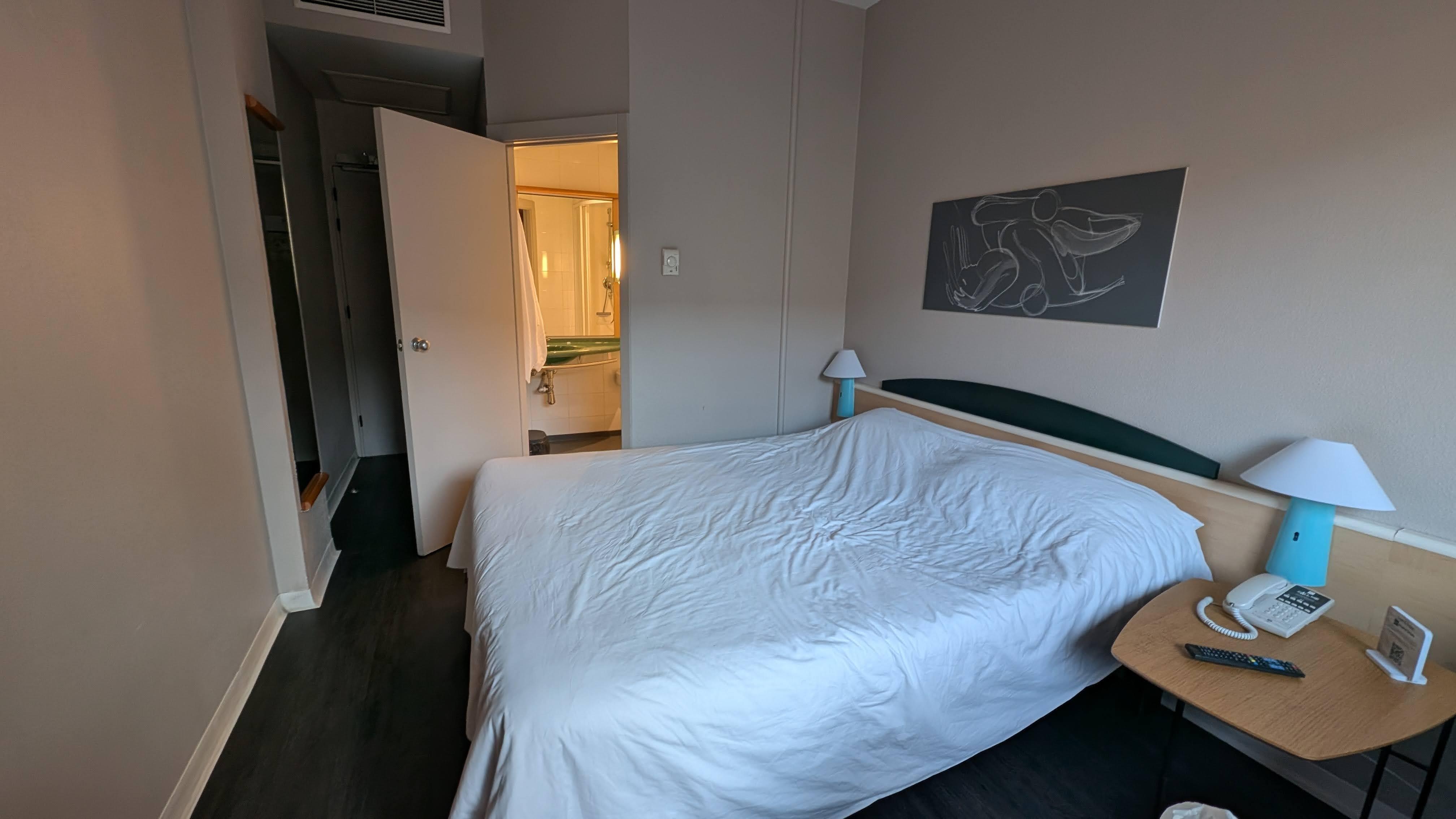 Cama