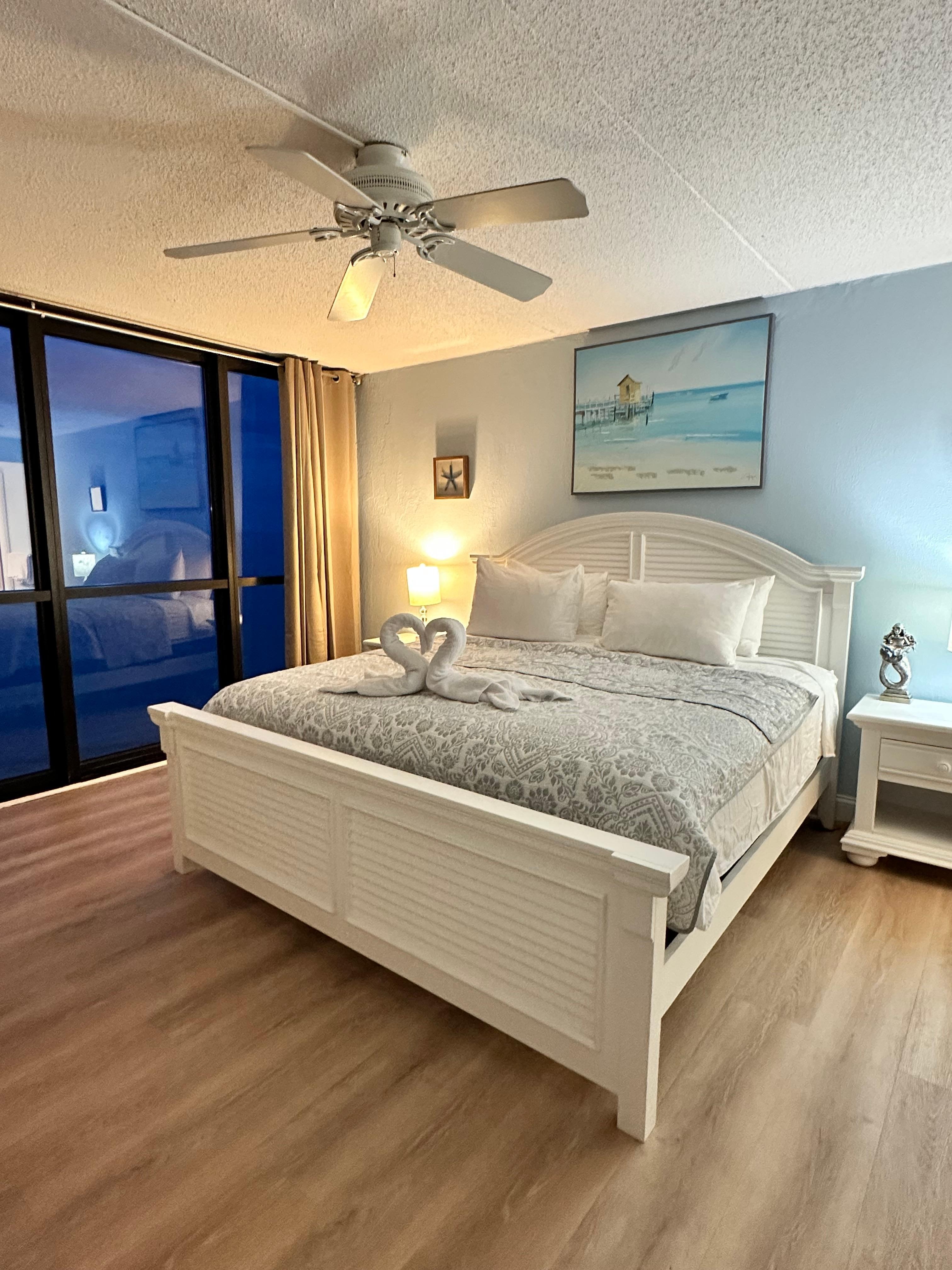Master bedroom- welcomed with towel animals! So cute 