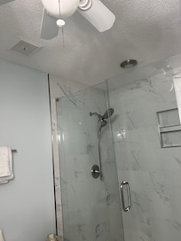 Mstr bath