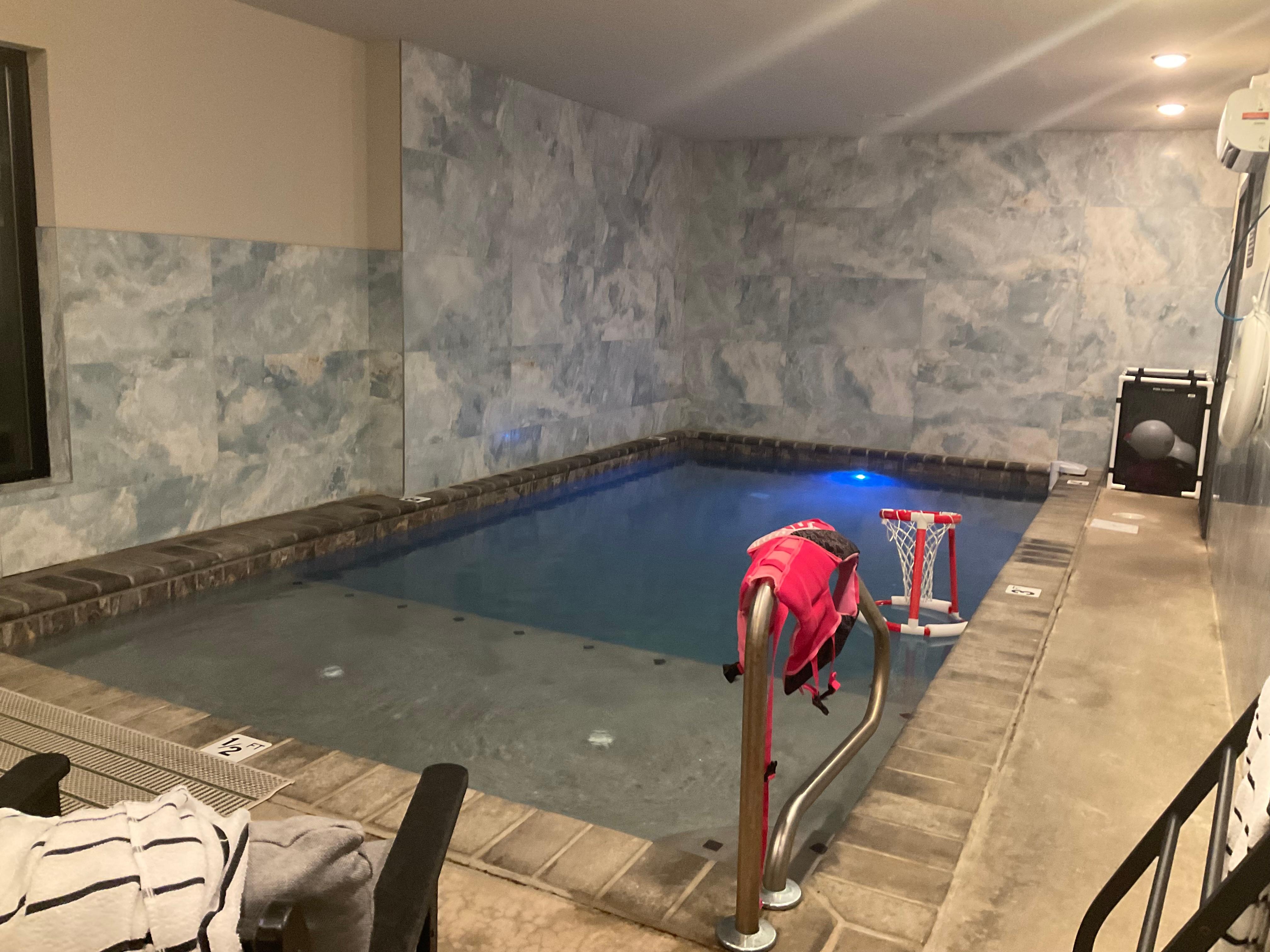 Clean pool perfect for the family and young children entertainment!