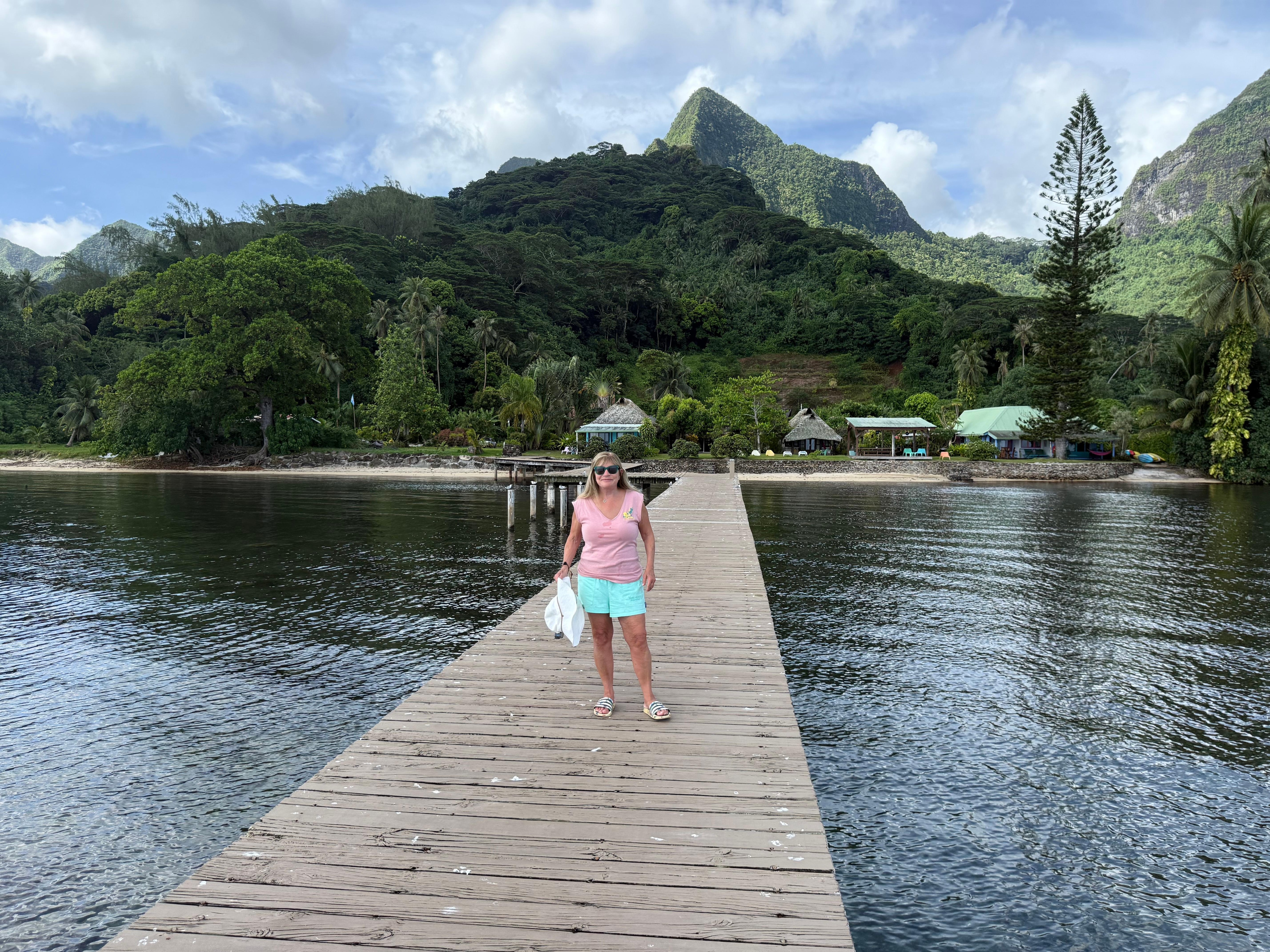 Long dock for snorkeling 