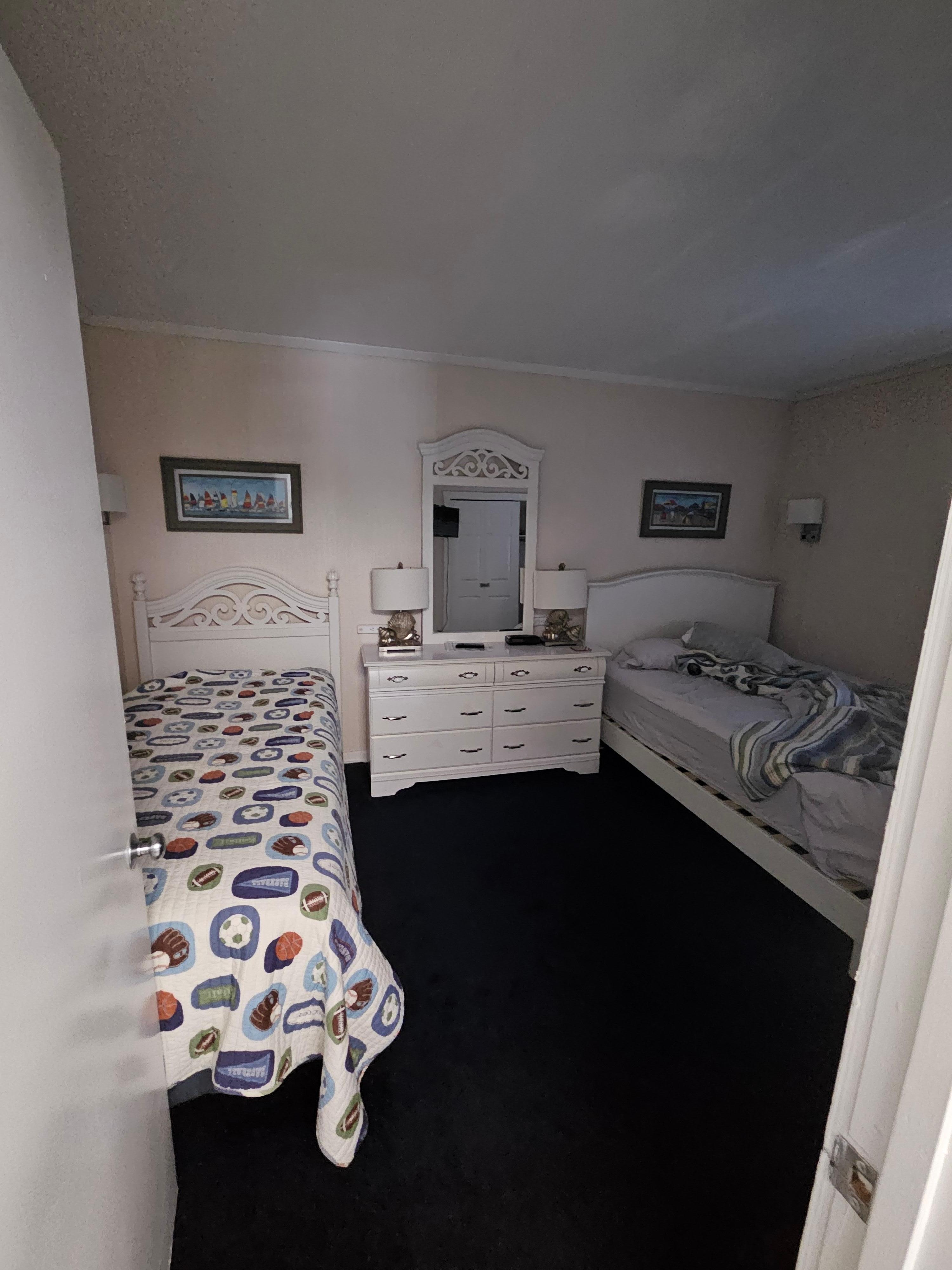 Twin and full size bed